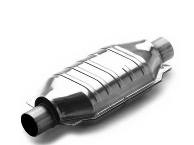 What is a ceramic catalytic converter and how is its value determined?